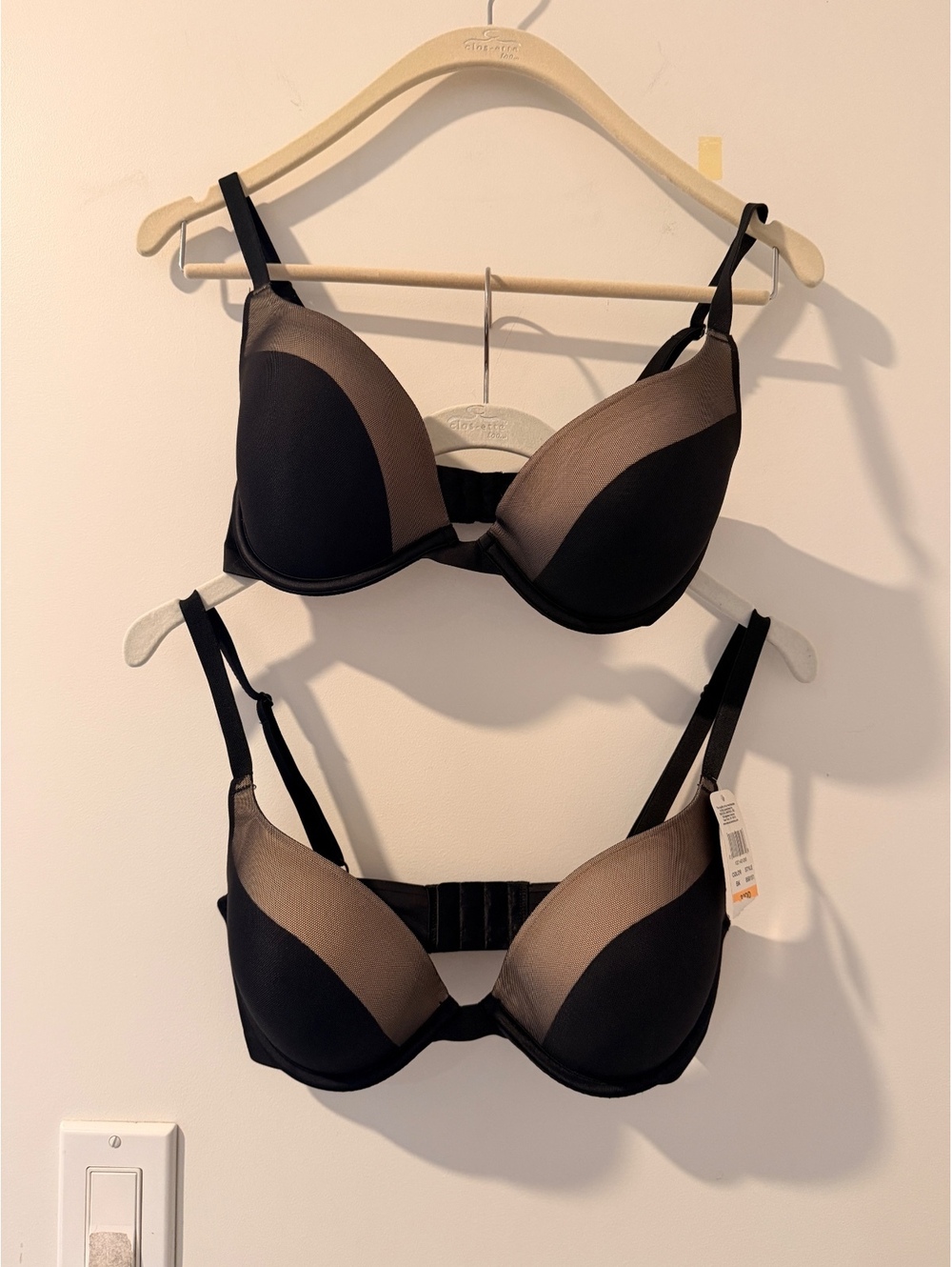 Wacoal 858151 Black and Nude Bras Lot of 2 32DD NWT